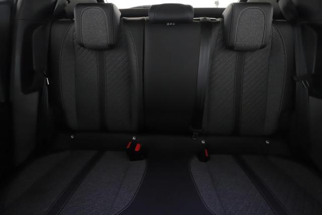 Peugeot 2008 image 2