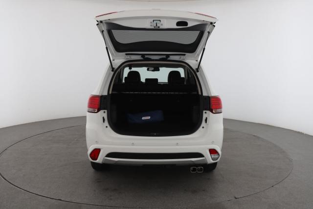 Mitsubishi Outlander image 4