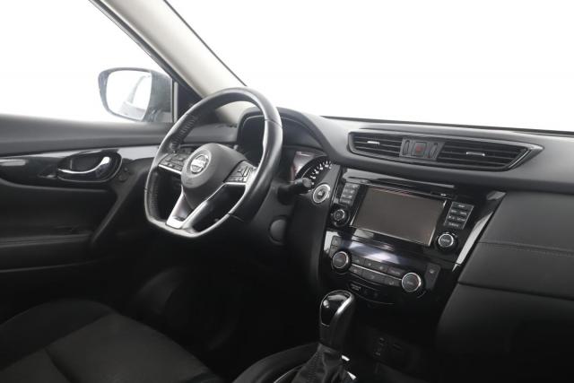 Nissan X-Trail image 1