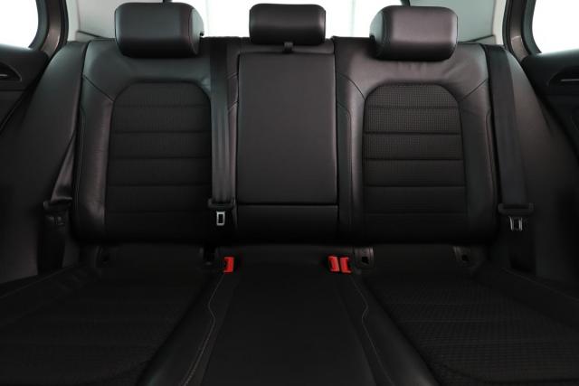 Volkswagen Golf image 7