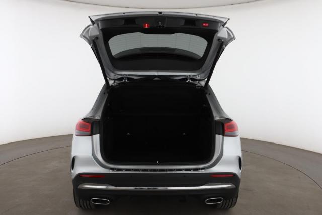 Mercedes Benz Gla image 9