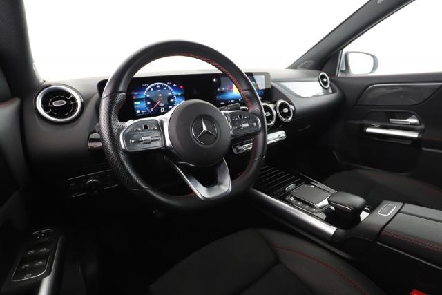 Mercedes Benz Gla image 1