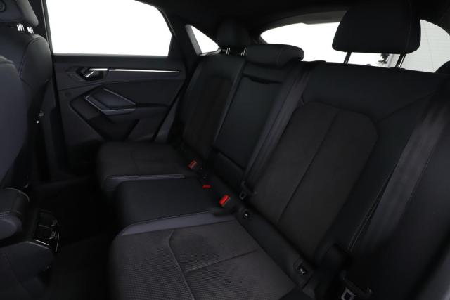 Audi Q3 Sportback image 9