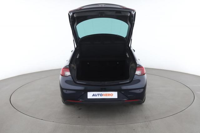 Opel Insignia image 2