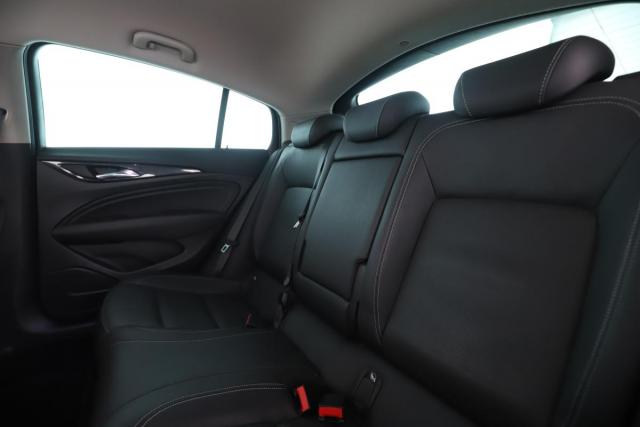 Opel Insignia image 6