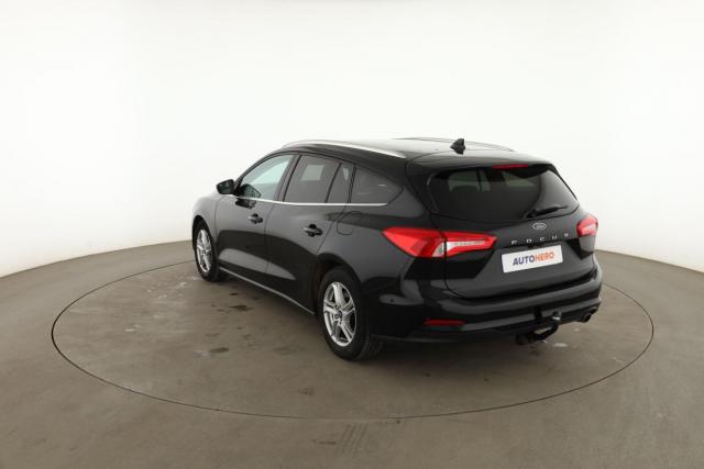 Ford Focus image 6