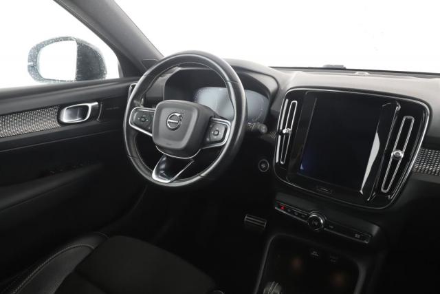 Volvo Xc40 image 2