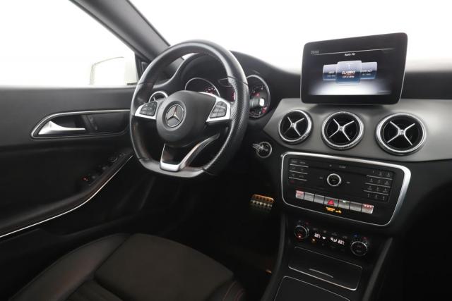 Mercedes Benz Cla Shooting Brake image 9