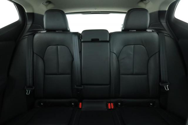 Volvo Xc40 image 8