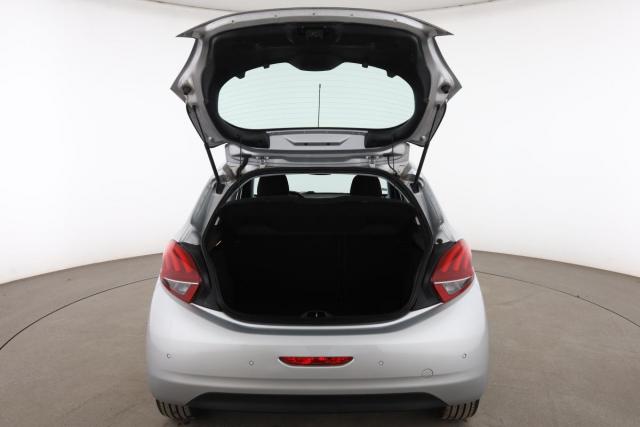 Peugeot 208 image 8