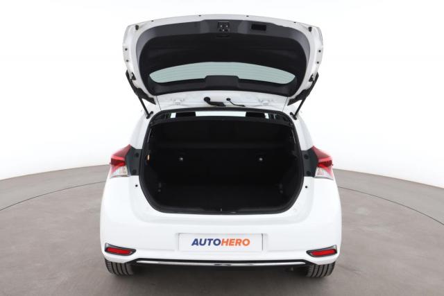 Toyota Auris image 7