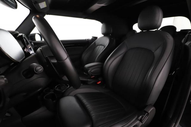 Mini Cabrio image 4