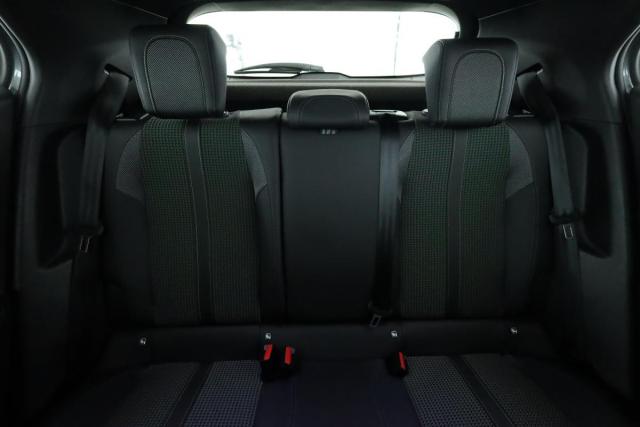 Peugeot 2008 image 3