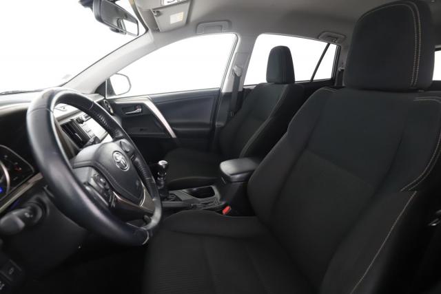 Toyota Rav4 image 3