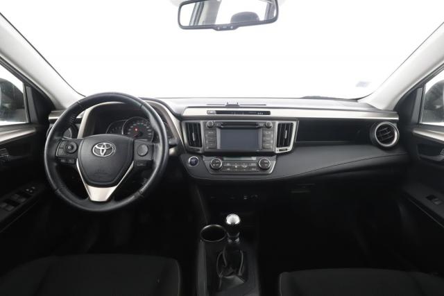 Toyota Rav4 image 9