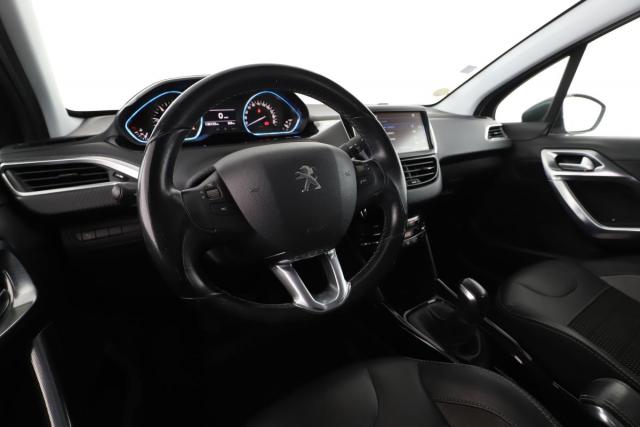 Peugeot 2008 image 1