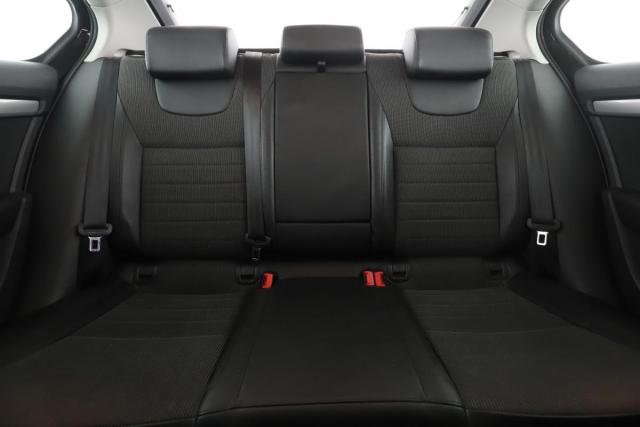Skoda Octavia image 6