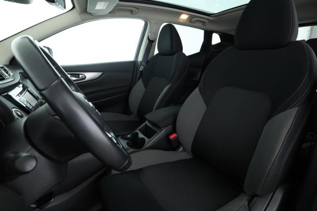Nissan Qashqai image 1