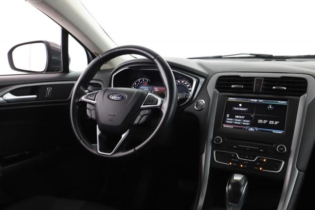 Ford Mondeo image 9