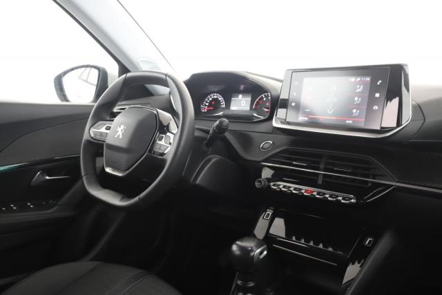 Peugeot 2008 image 1