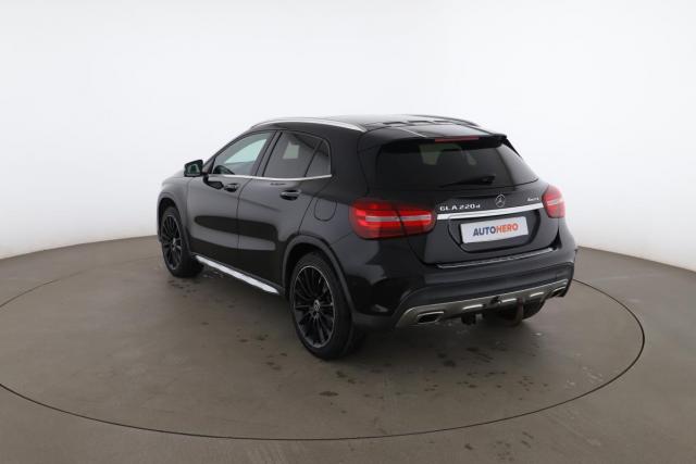 Mercedes Benz Gla image 1