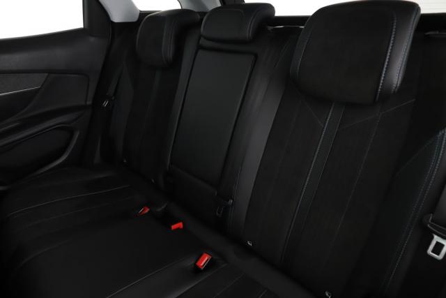 Peugeot 3008 image 8