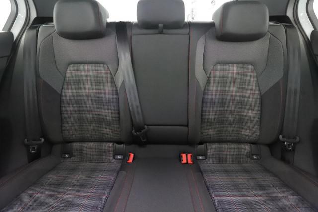 Volkswagen Golf image 3