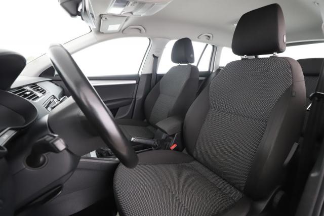 Skoda Octavia image 6