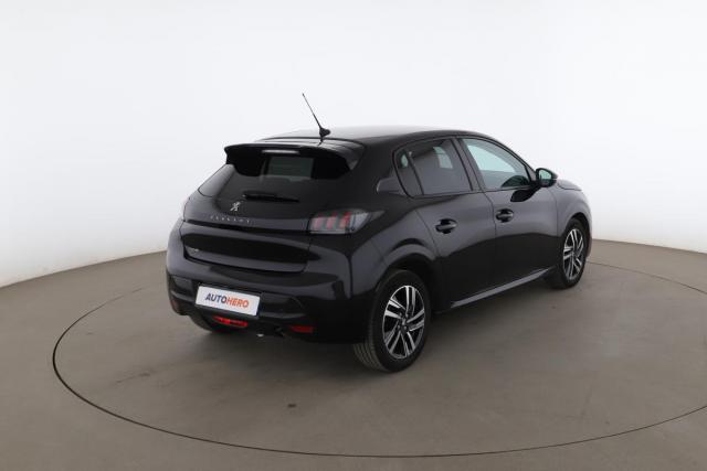 Peugeot 208 image 9