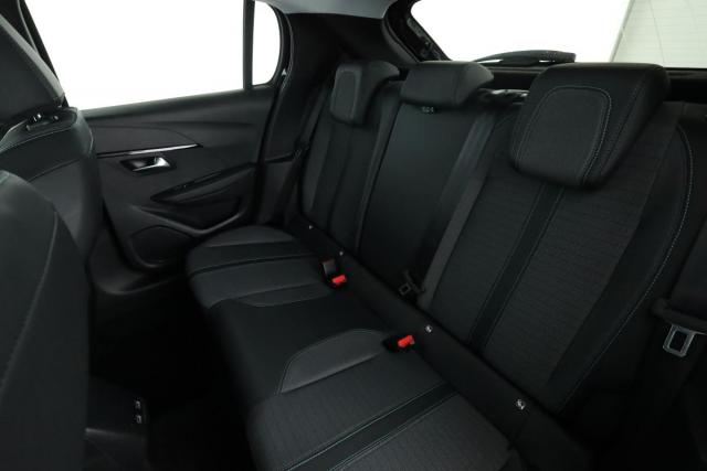 Peugeot 208 image 1