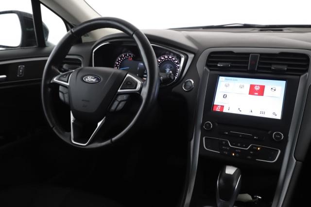 Ford Mondeo image 6