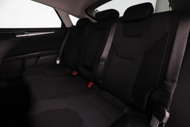 Ford Mondeo image 5