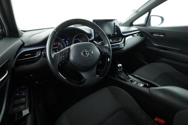 Toyota C-Hr image 8