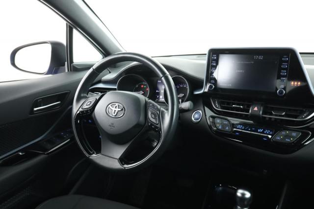 Toyota C-Hr image 6