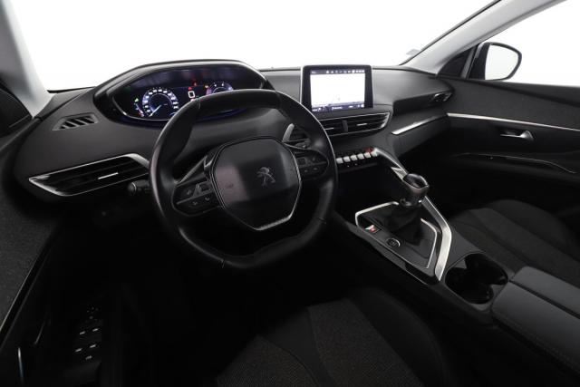 Peugeot 5008 image 1