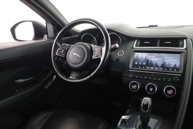 Jaguar E-Pace image 4