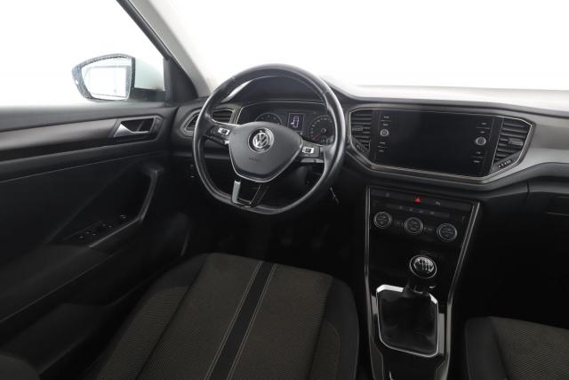 Volkswagen T-Roc image 7