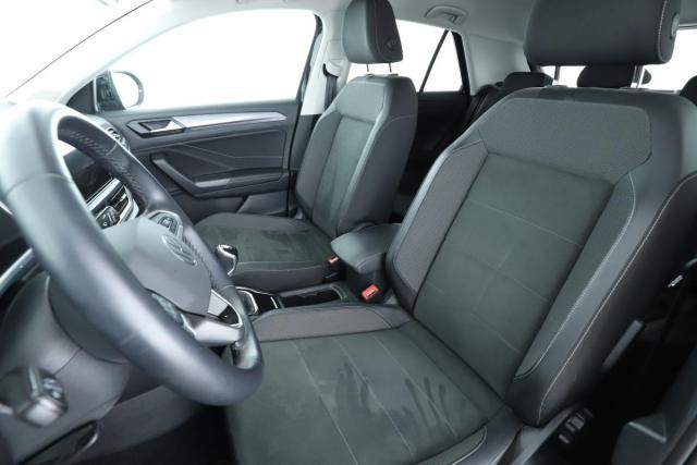 Volkswagen T-Roc image 9