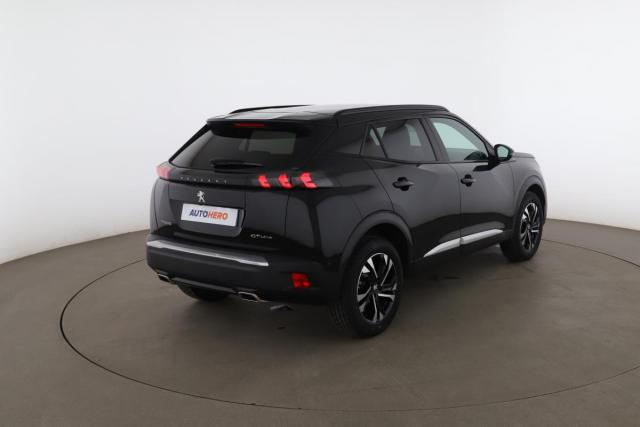 Peugeot 2008 image 8