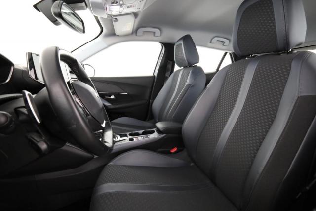 Peugeot 2008 image 3