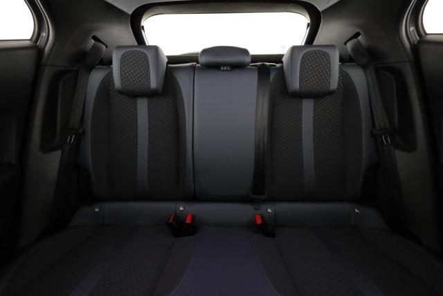 Peugeot 2008 image 9