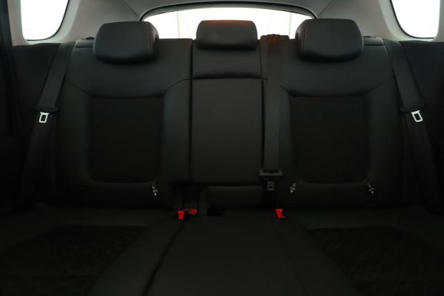 Peugeot 3008 image 2
