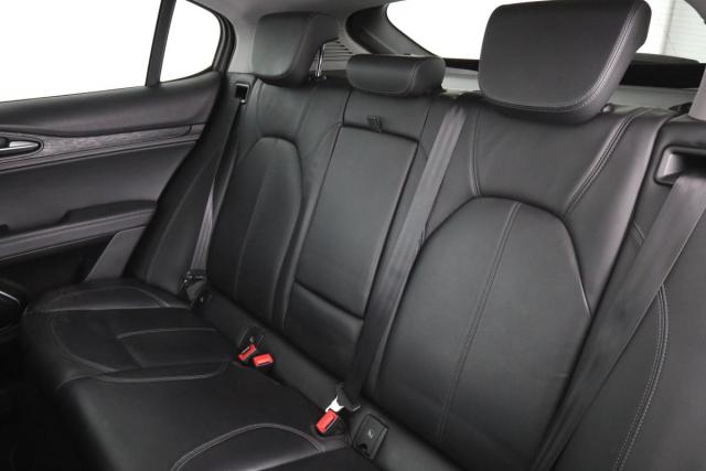 Alfa Romeo Stelvio image 1