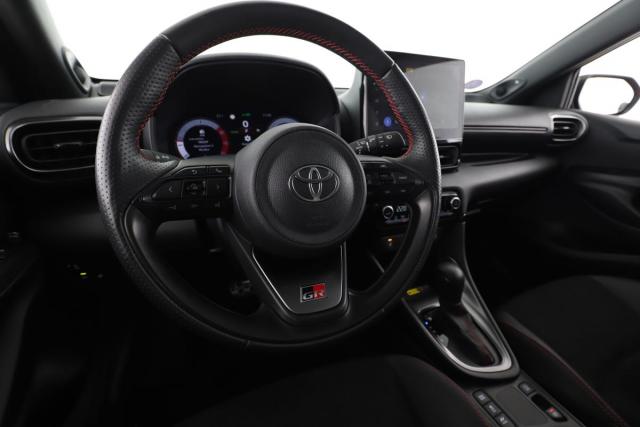 Toyota Yaris image 6