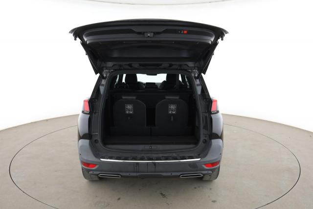 Peugeot 5008 image 1