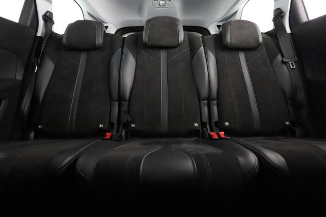 Peugeot 5008 image 2