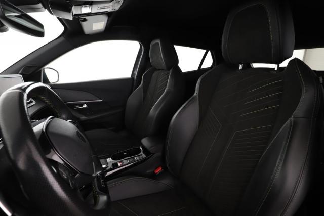 Peugeot 2008 image 1
