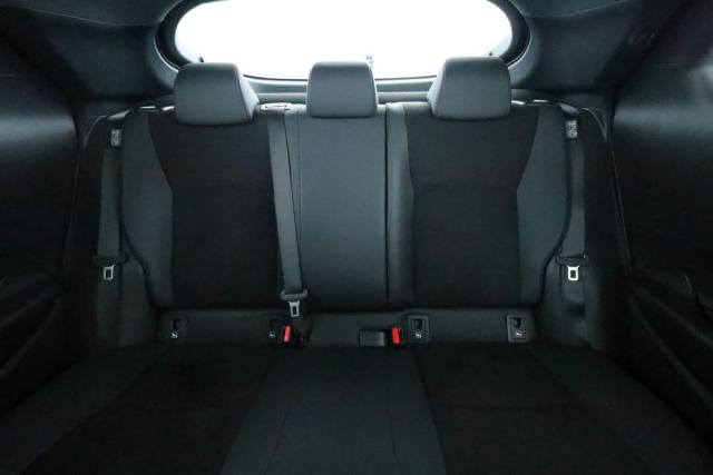 Toyota C-Hr image 4
