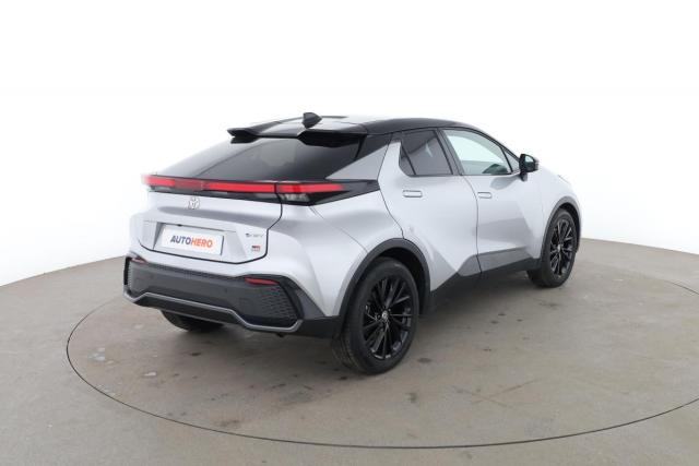 Toyota C-Hr image 8