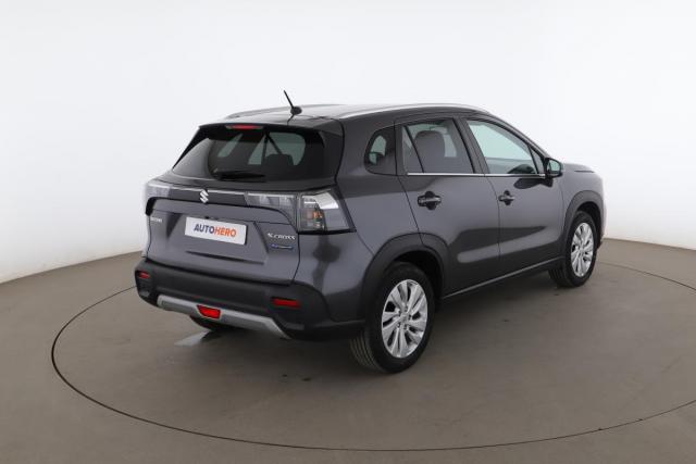 Suzuki S-Cross image 9